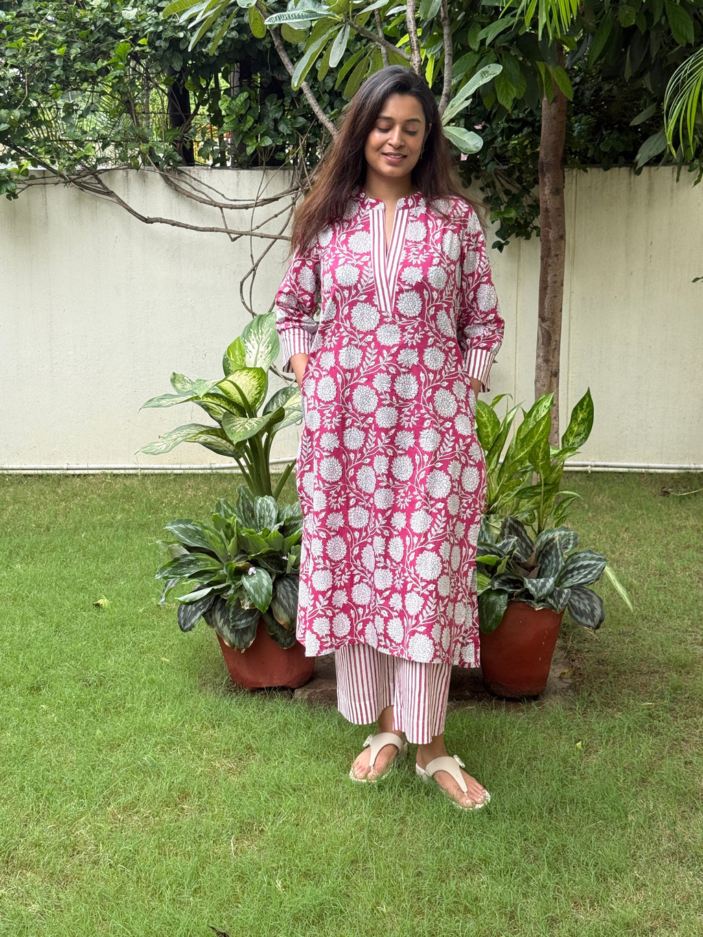 Gulnar Hand Block Printed Cotton Kurti Pant Set | Fuchsia Floral | KanthaIndia