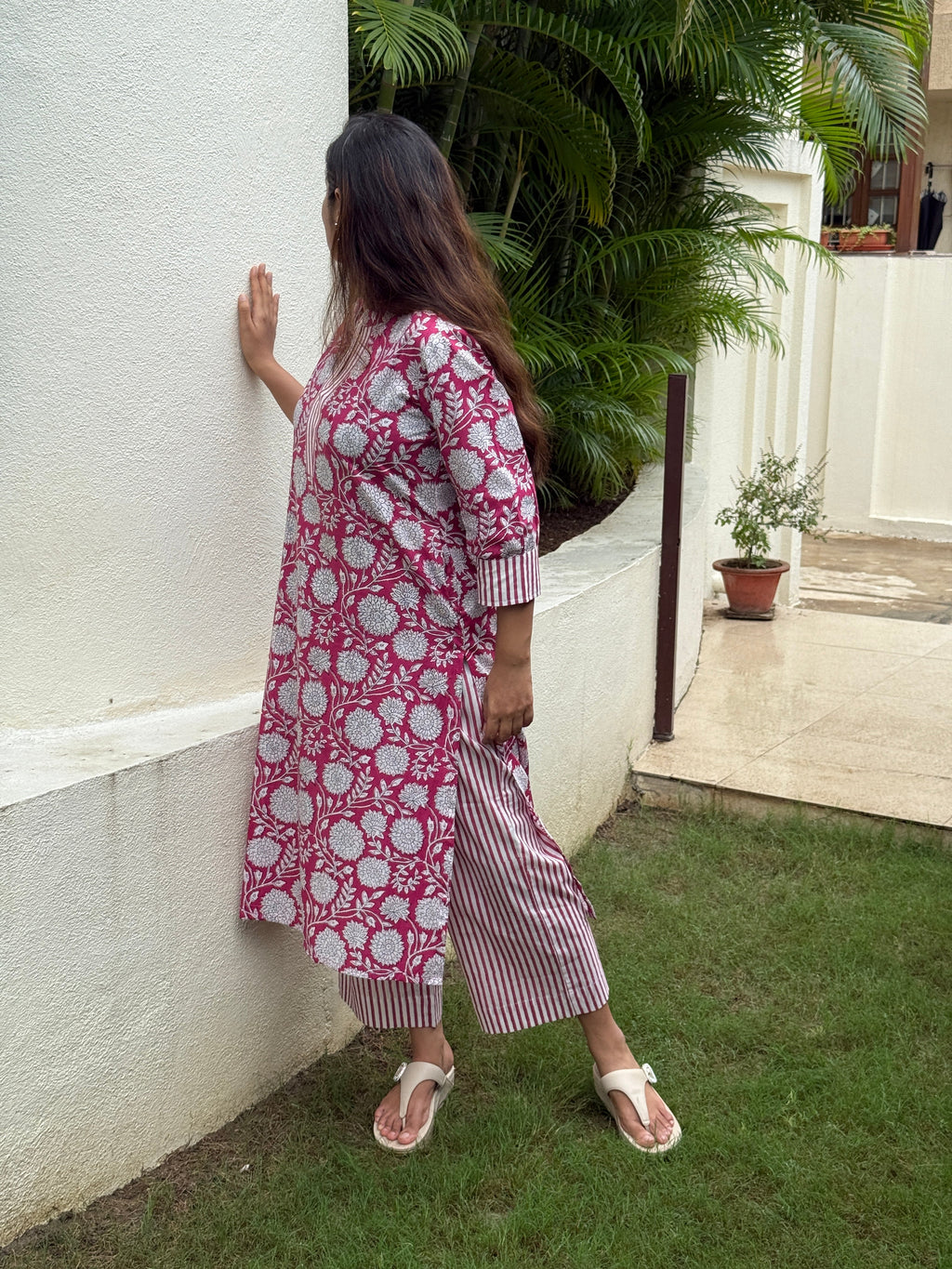 Gulnar Hand Block Printed Cotton Kurti Pant Set | Fuchsia Floral | KanthaIndia